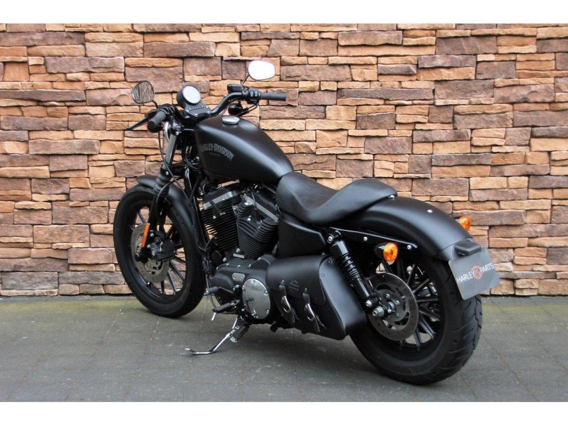 Harley Davidson Iron 883