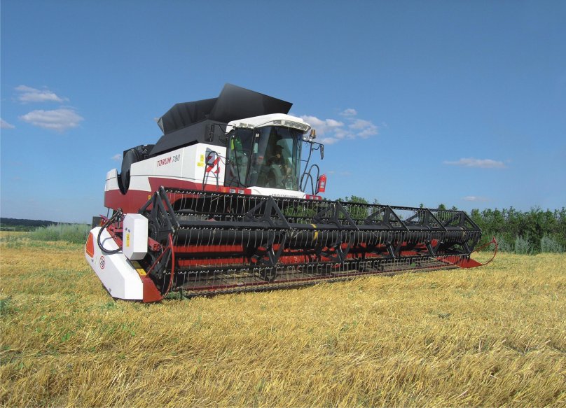 Комбайн Ростсельмаш Торум 780