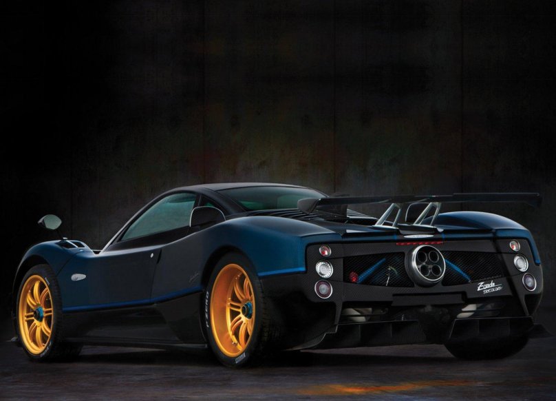 Пагани зонда 2010