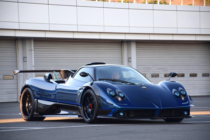 Машина Pagani Zonda