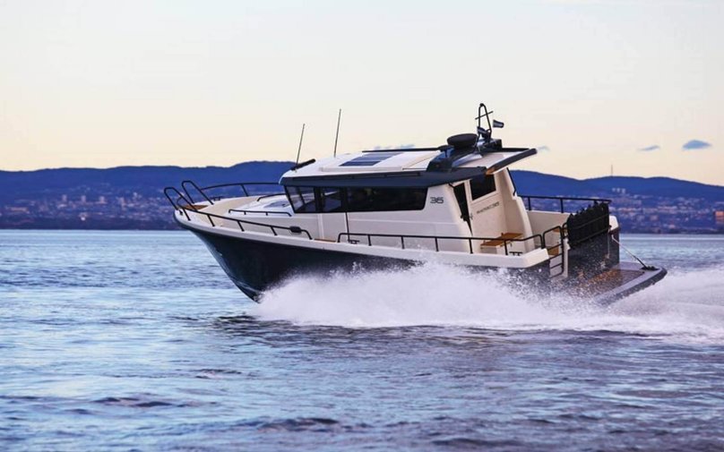 Моторная яхта Sargo 36 Fly