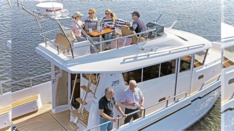 Моторная яхта Sargo 36 Fly