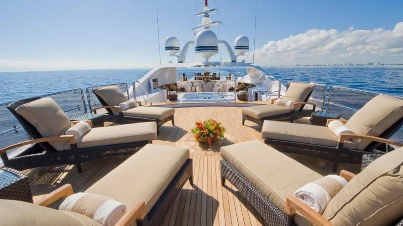 Шикарная яхта