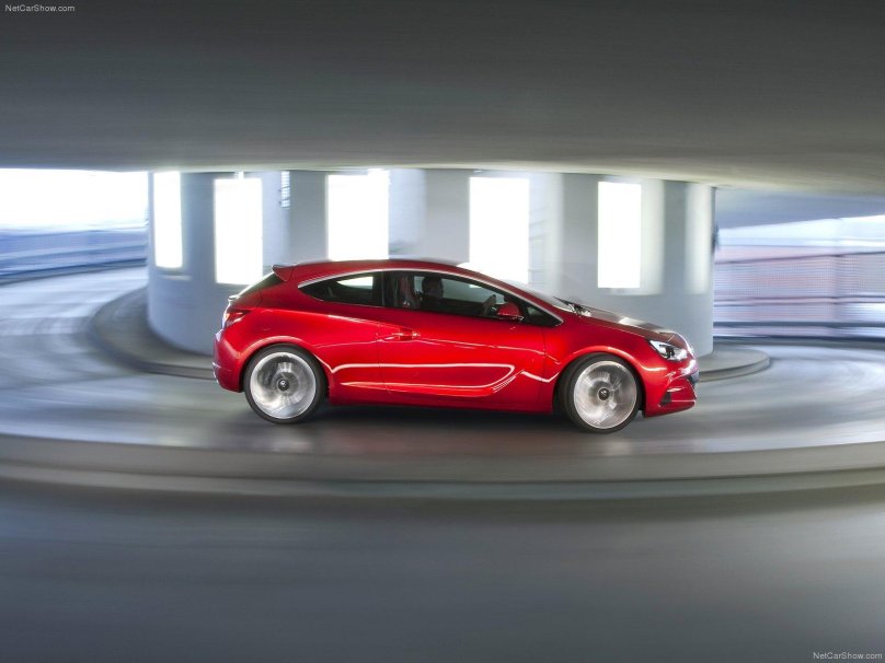 Opel Astra GTC 2010