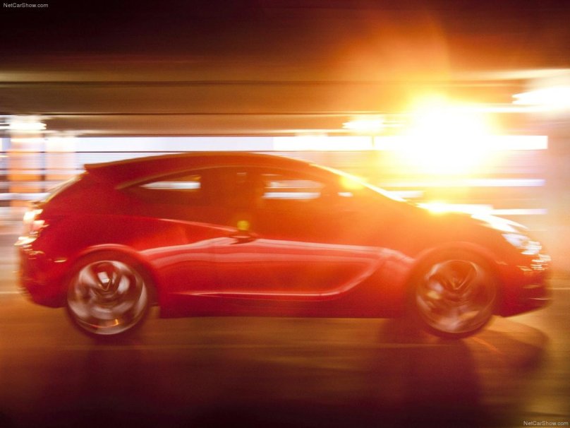 Девушка и машина красивое фото