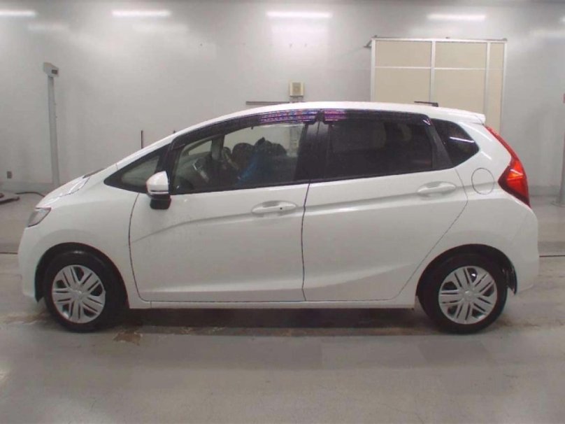Toyota Vitz 2015