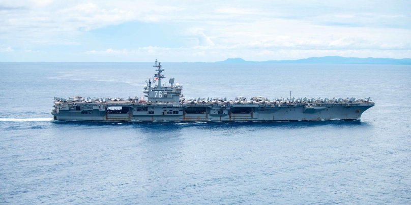 Авианосец США Рональд Рейган