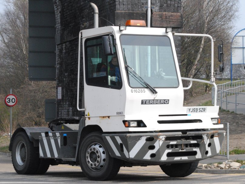 Терберг тягач