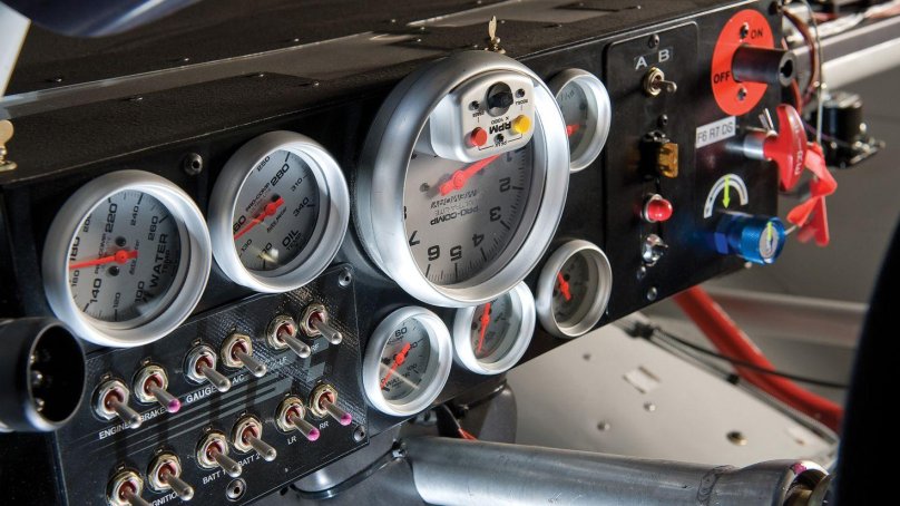 Наскар приборная панель