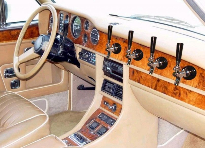 Торпеда автомобиля