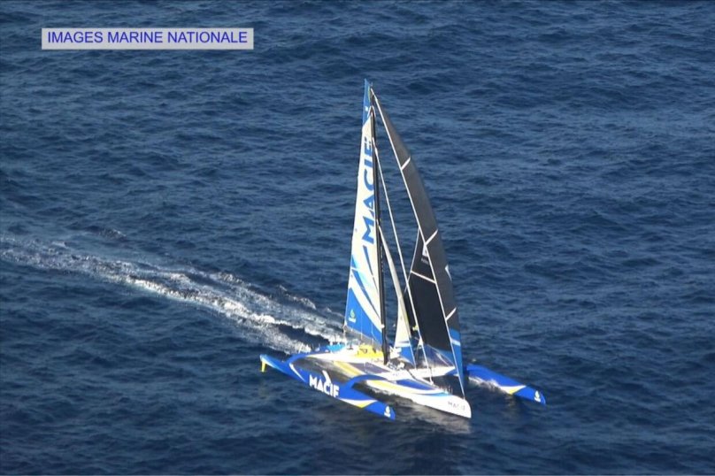 Тримаран Macif