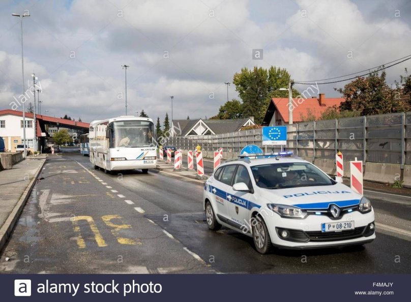 Полиция Хорватии машины
