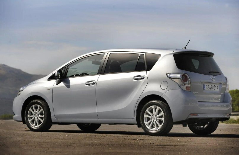 Toyota Corolla Verso 2011