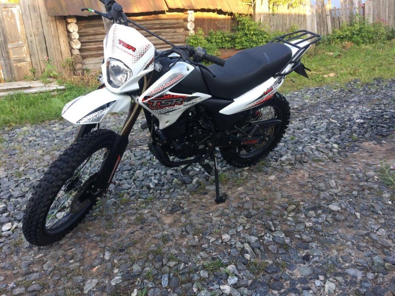 Мотоцикл Cross Interceptor tsr200