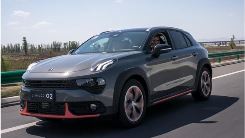 Lynk &amp; co 02 PHEV