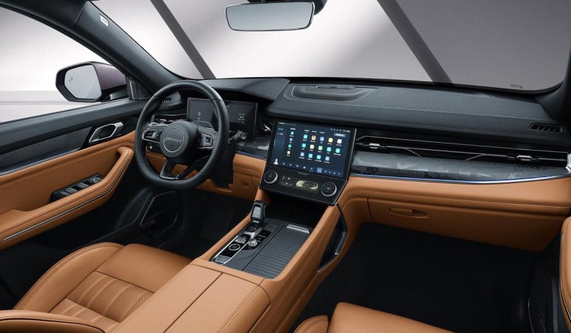 Lynk co 09 салон