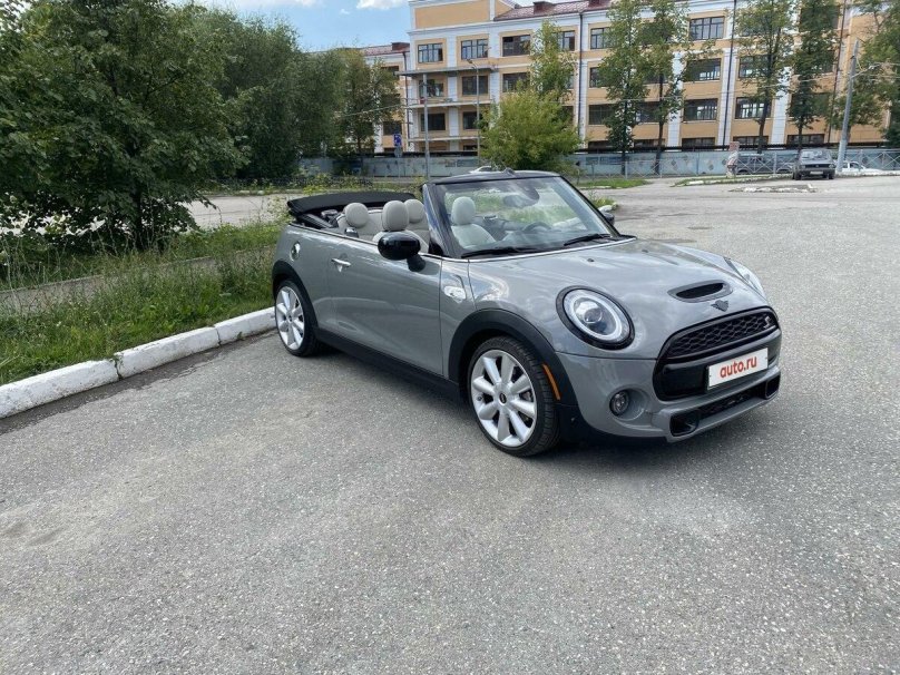 Mini Cabrio Cooper II