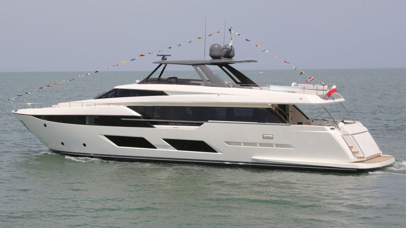 Ferretti 920