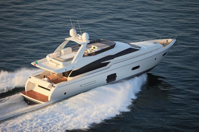 720 Яхта