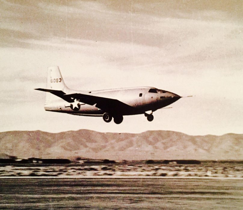 Чарльз Йегер на самолёте-ракете Bell x-1