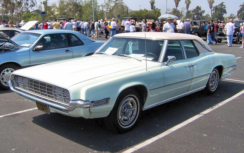Ford Thunderbird 5