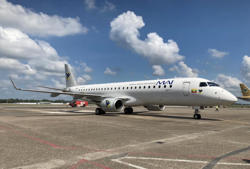 Самолет Эмбраер 190