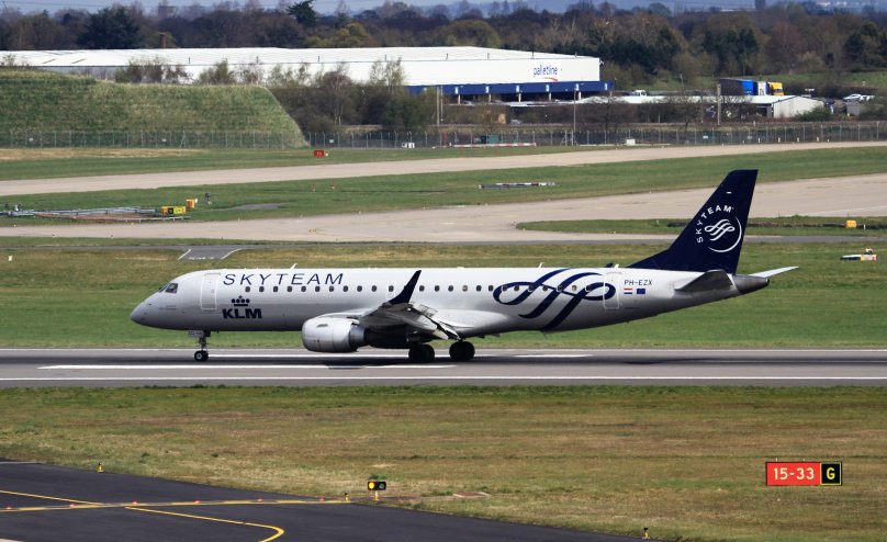 Embraer rj170 место 8f смотреть