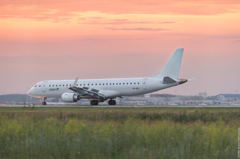 Икар Эмбраер 190