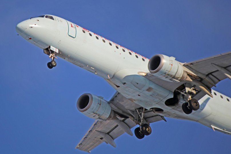 Эмбраер эмб 190