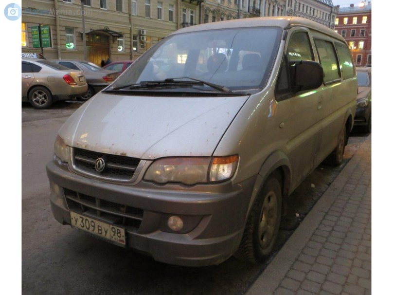 Dongfeng MPV 2007