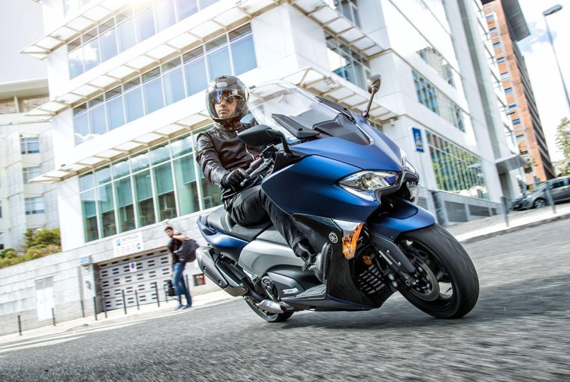 Yamaha TMAX aggressive