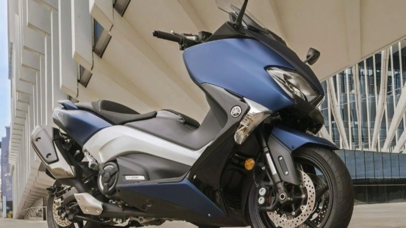 Ямаха Тмакс 530 фото белый