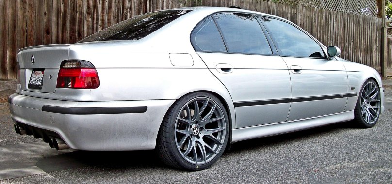 BMW e39 r16