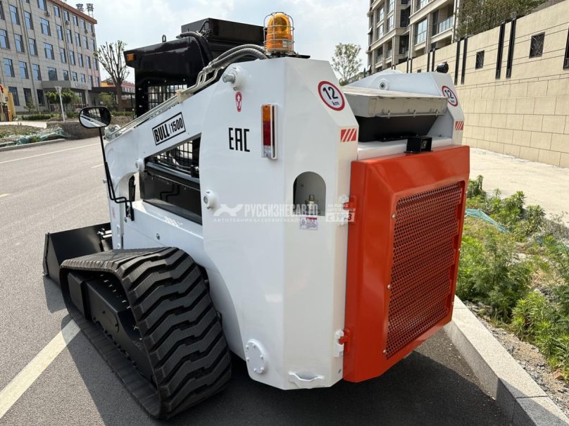 Мини-погрузчик гусеничный bull slc1500