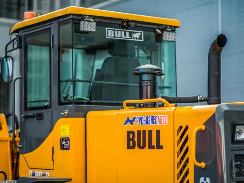Погрузчик bull sl320