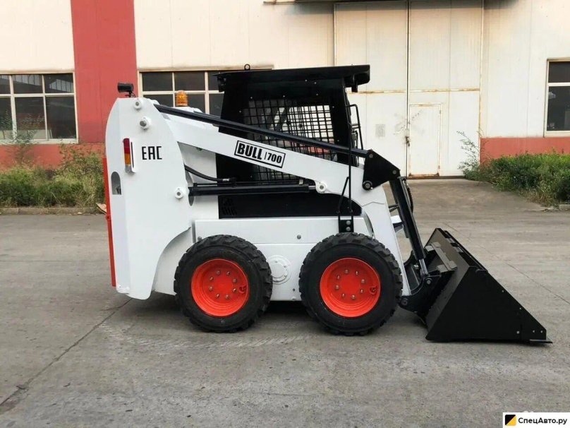 Мини-погрузчик bull sl700