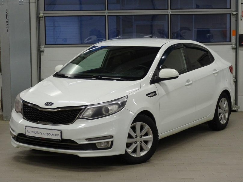 Киа Рио 2016 белая