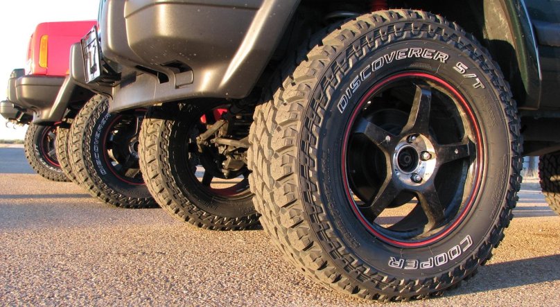 Cooper Discoverer s/t Maxx Wrangler