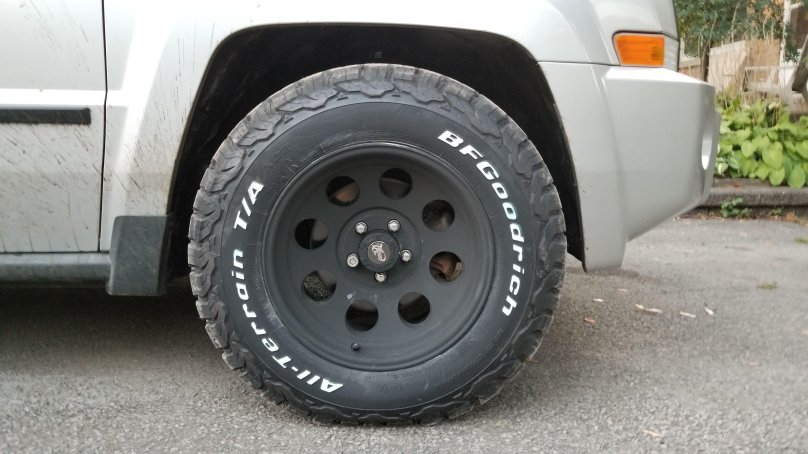 215/65 R16 Нива Goodrich k2