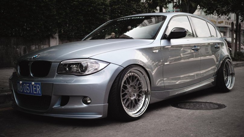 BMW e87 stance