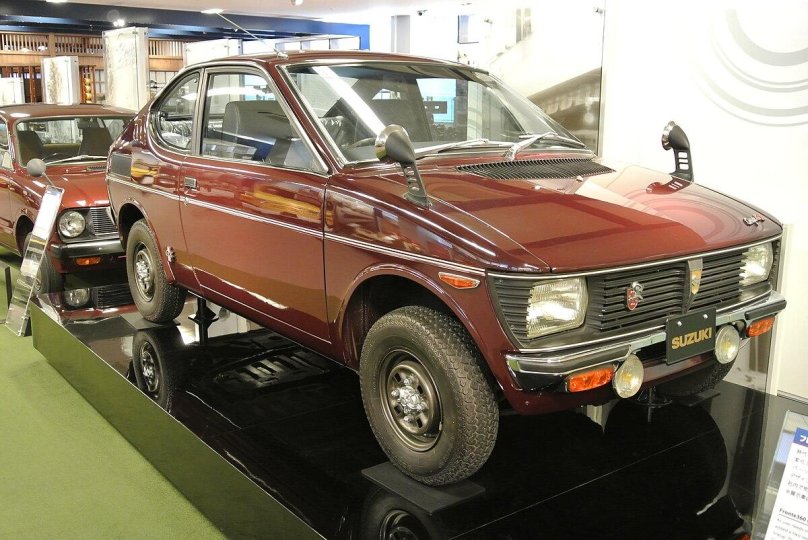 Suzuki fronte Coupe 1976