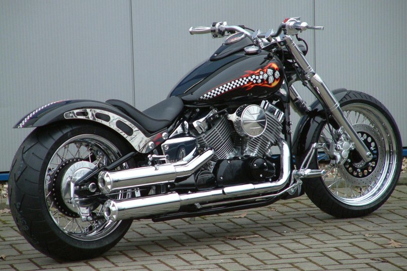Yamaha XVS 1100 Custom