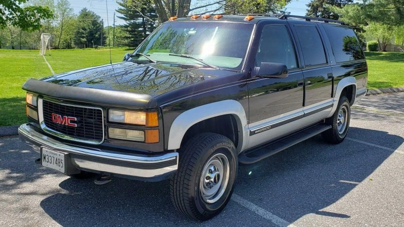 GMC Suburban 2500