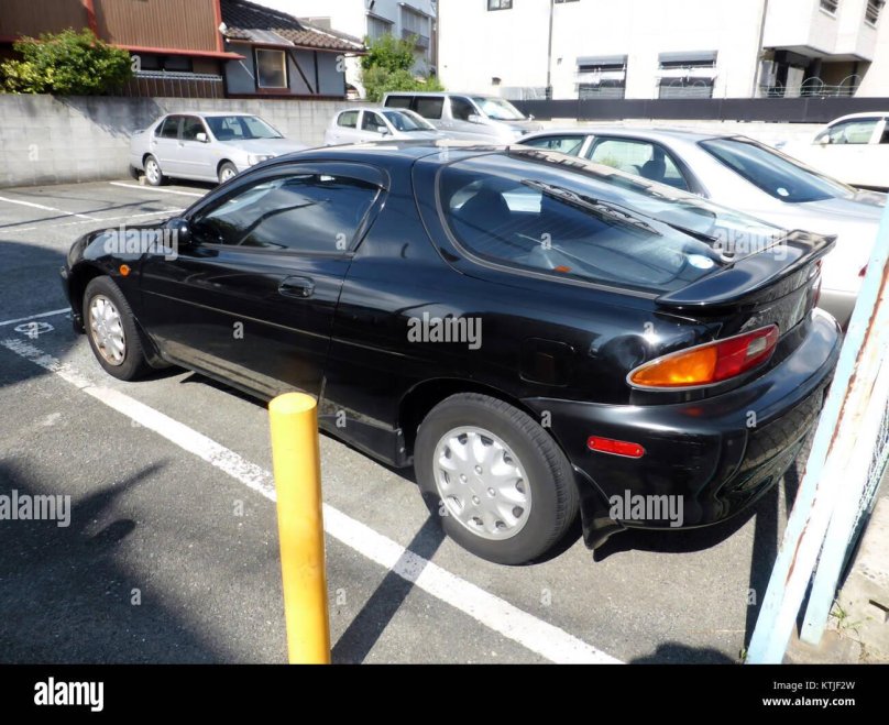 Mazda Autozam az-3 салон