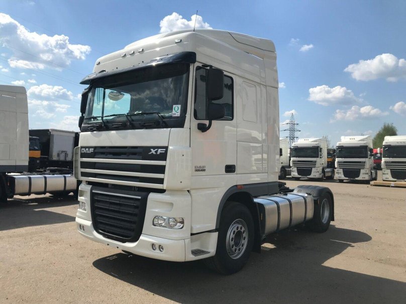 DAF XF 105 белый