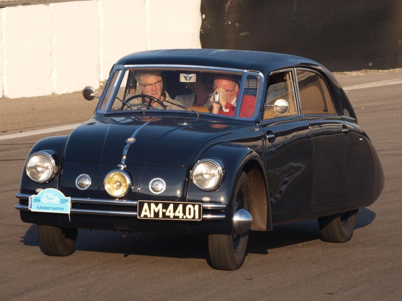 Машина Татра 87