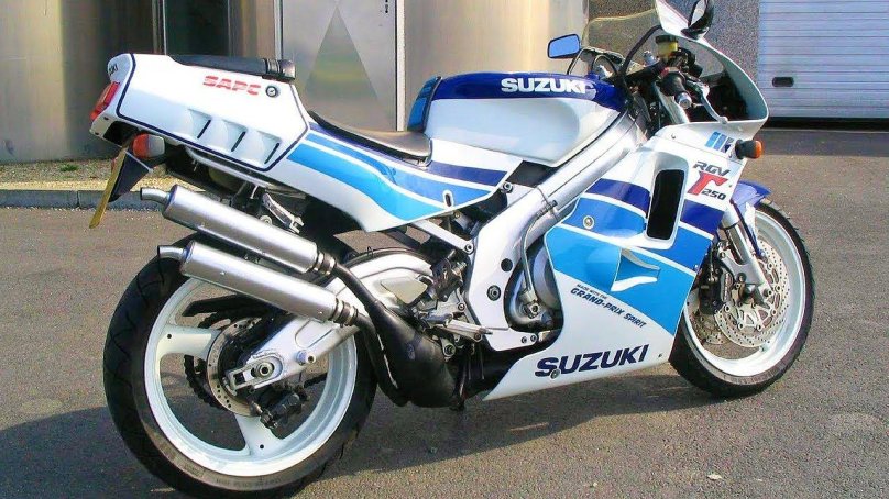 Suzuki RGV 250