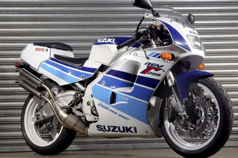 Suzuki RGV 125 Gamma