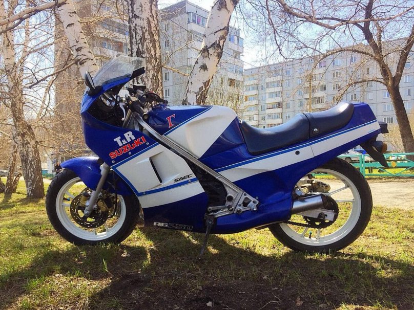 Сузуки RG 250