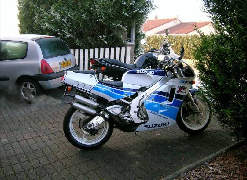 Сузуки гамма 250